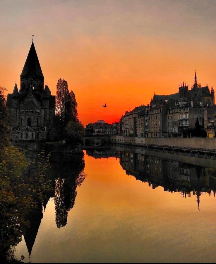 Au Fil De L'Eau Apartamento Metz Exterior foto